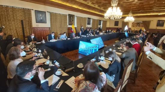 Primer gabinete ministerial del gobierno del presidente Guillermo Lasso se reunió en el Palacio de Carondelet, en Quito, el 13 de junio de 2021.  