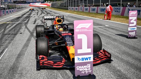 Max Verstappen, luego de conseguir la 'pole position' en la clasificación del Gran Premio de Fórmula 1 de Austria, el sábado 3 de julio de 2021.