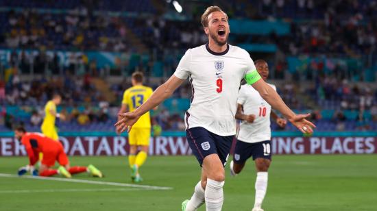 Harry Kane celebra el primer gol de Inglaterra ante Ucrania, el 3 de julio de 2021. 