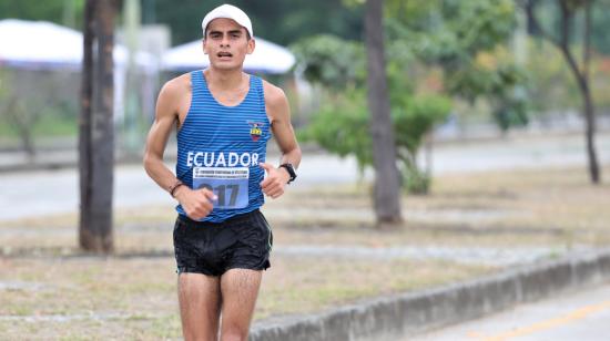 El marchista ecuatoriano compitiendo en la Copa Panamericana de Marcha, Guayaquil 2021.