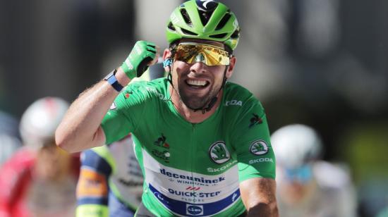 El británico Mark Cavendish festeja su victoria en la Etapa 13 del Tour de Francia, el viernes 9 de julio de 2021. 