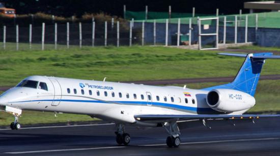 Los aviones de Petroecuador realizan tres vuelos diarios, en promedio.