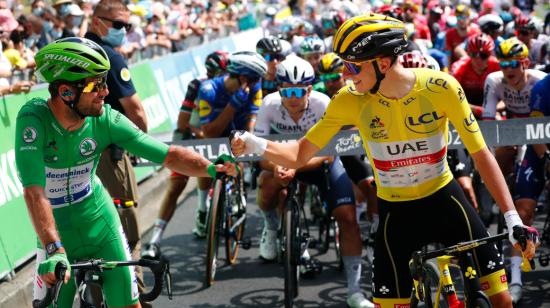 Mark Cavendish y Tadej Pogacar, en la Etapa 19 del Tour de Francia, el 16 de julio de 2021. 