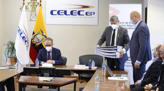 El gobierno recibió los estudios y diseños actualizados del Proyecto Hidroeléctrico Santiago. 8 de julio de 2021