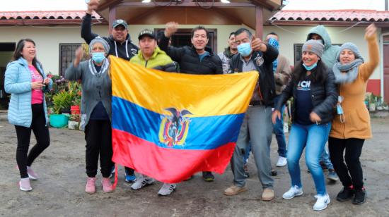 Familiares de Richard Carapaz celebraron su oro olímpico en Tulcán el sábado 24 de julio de 2021. 