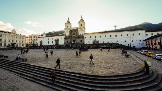 Vista panorámica de la Iglesia de San Francisco, en el Centro Histórico de Quito. 