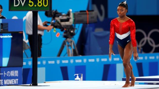 Simone Biles, durante su participación en la prueba por equipos de gimnasia rítmica en los Juegos Olímpicos de Tokio, el 27 de julio de 2021.