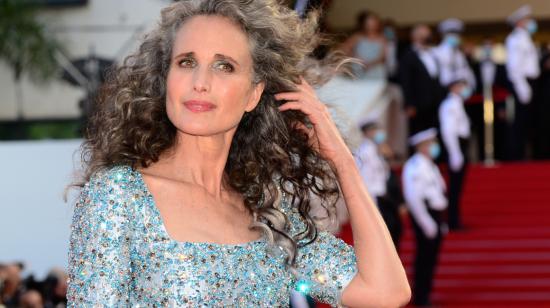 Actriz Andie MacDowell arribando al Festival de Cannes, 2021.