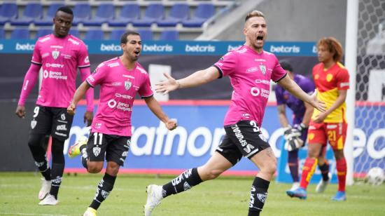 Jonatan Bauman celebra el gol que marcó el 14 de agosto de 2021 frente a Aucas por la LigaPro 2021.