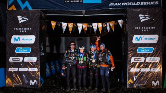 El Movistar Aventura Team, celebrando el título del Huairasinchi 2020. 