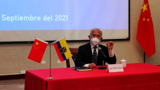 El embajador chino en Quito, Chen Guoyou, el 2 de septiembre de 2021, en una rueda de prensa.