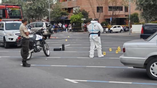 Escena del crimen de un posible caso de sicariato en el norte de Quito, el 4 de septiembre de 2021.