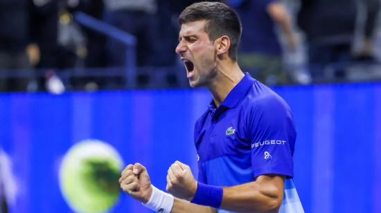 Djokovic festeja su pase a la final del US Open, en Nueva York, el viernes 10 de septiembre de 2021.