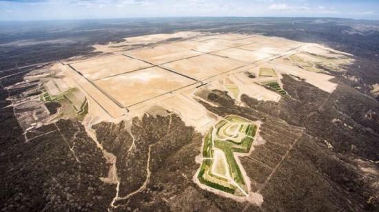 La Refinería del Pacífico es un gigantesco terreno aplanado, a un costo de USD 1.531 millones. 