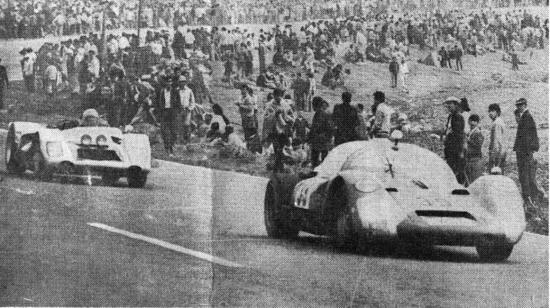 El Ferrari de Tony Adamowicz fue el campeón de las 12 Horas Marlboro, el 26 de septiembre de 1971, en el Autódromo de Yahuarcocha.