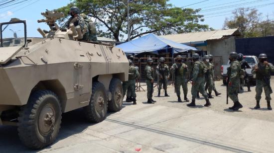 Operativo conjunto de Fuerzas Armadas y Policía en la Penitenciaría del Litoral, el 29 de septiembre de 2021. 