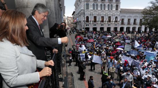 El presidente Lasso durante una concentración por la paz, en Carondelet, el 12 de octubre de 2021.