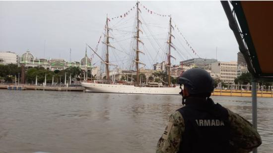 El buque escuela Cisne Blanco, de bandera brasileña, llegó a Guayaquil el 15 de octubre de 2021.