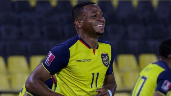 Michael Estrada, en el partido de Ecuador ante Bolivia, por Eliminatorias, en el estadio Banco Pichincha, en Guayaquil, el 7 de octubre de 2021. 