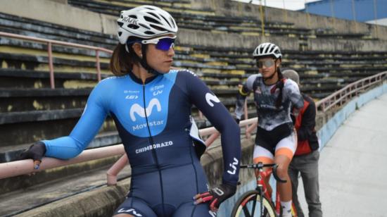 Miryam Núñez, con el uniforme del Team Movistar Ecuador.