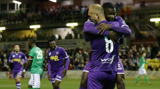 Moisés Caicedo festeja su gol en la victoria de Beerschot ante Francs Borains, el 27 de octubre de 2021.