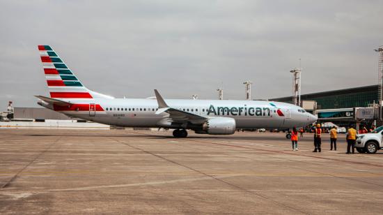 Un avión de American Airlines en el Aeropuerto José Joaquín de Olmedo, en Guayaquil, el 3 de junio de 2021. 