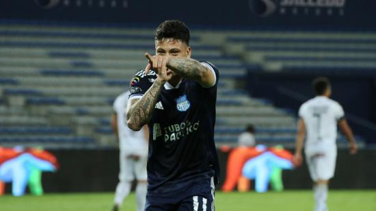 Alexis Zapata, de Emelec, celebra su gol anotado frente a Mushuc Runa el viernes 5 de noviembre de 2021.