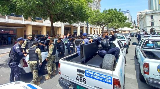 31 camionetas entregó el Municipio de Guayaquil para reforzar la seguridad en 62 rutas inseguras de la urbe. Guayaquil, 8 de noviembre de 2021.