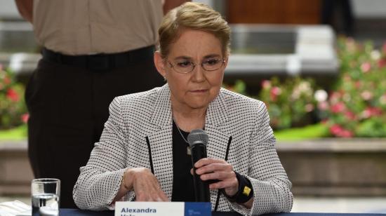 La ministra de Gobierno, Alexandra Vela, durante una rueda de prensa en Quito, el 1 de octubre de 2021. 