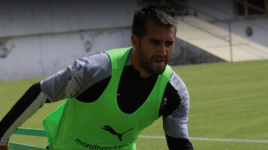 Lucas Villarruel, durante un entrenamiento con Liga de Quito, el 6 de febrero de 2021. 