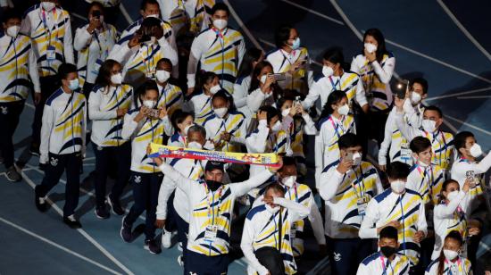 La delegación ecuatoriana desfila en la inauguración de los Juegos Panamericanos Junior de Cali, el 25 de noviembre de 2021.