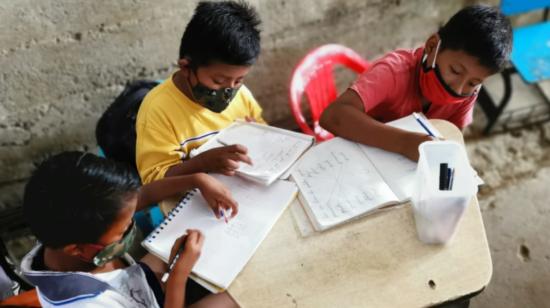 Escuela en un sector popular de Guayaquil. 