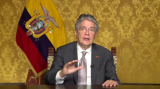 El presidente Guillermo Lasso durante una cadena nacional transmitida el 29 de noviembre de 2021.