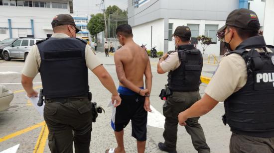 Detenido en operativos de control en el estado de excepción en Guayaquil.