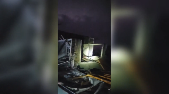 Captura de pantalla. Imagen muestra una casa tras el paso de un tornado en Estados Unidos, el 10 de diciembre de 2021.