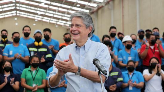 El presidente Guillermo Lasso durante el evento en el que anunció el alza del salario básico para 2022, el 13 de diciembre de 2021.