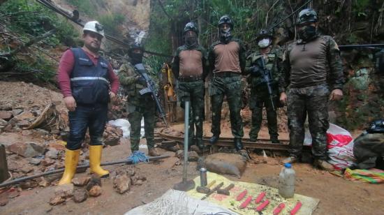 Un operativo de las Fuerzas Armadas localizó un campamento minero, en el cantón Zaruma. Quito, 19 de diciembre de 2021