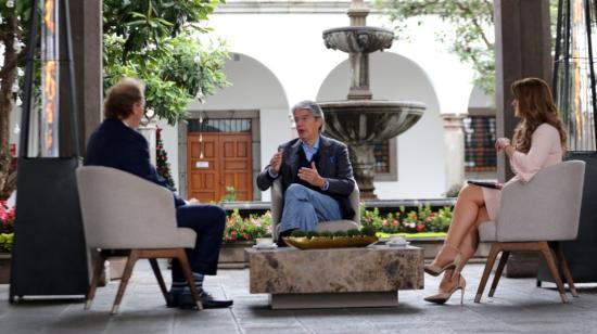 El presidente Guillermo Lasso, en una entrevista en Carondelet, el 21 de diciembre de 2021.