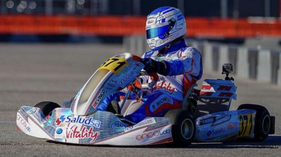 Philippe Michelet subido en su kart, durante una competencia en Las Vegas, Estados Unidos, en diciembre de 2021. 