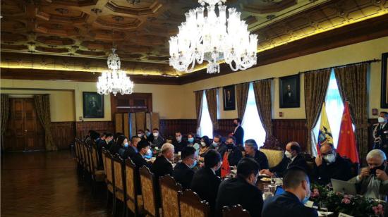 Encuentro entre el presidente de Ecuador, Guillermo Lasso, y empresarios chinos, en el Palacio de Carondelet, el 20 de agosto de 2021.