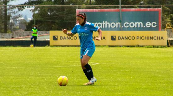 La jugadora ecuatoriana, jugando para Universidad Católica en la temporada 2021.