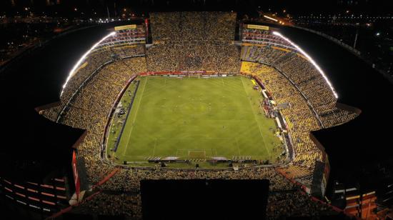 El estadio Banco Pichincha se alista para la Noche Amarilla 2022.