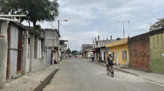 En el barrio Elsa Bucaram, en Guayaquil, los altos niveles de inseguridad, mantienen atemorizados a los moradores. 14 de enero de 2022. 