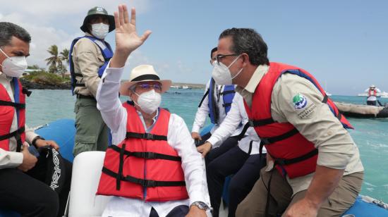 Guillermo Lasso, presidente de Ecuador, durante el evento de firma del decreto ejecutivo que amplia a 60.000km cuadrados la reserva marina de Galápagos, el 14 de enero de 2022.