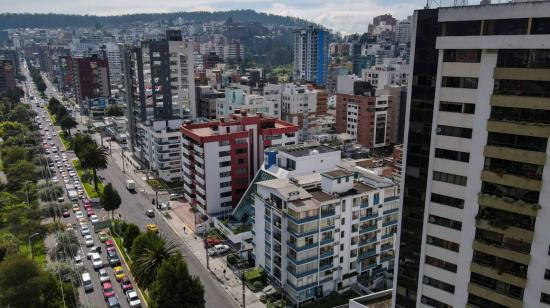 Vista aérea del centro norte de Quito, el 16 de junio de 2021.