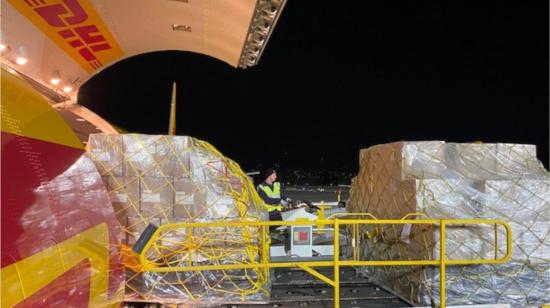 Exportaciones de flores desde el Aeropuerto Mariscal Sucre de Quito, 31 de enero de 2022.