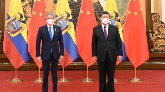 El presidente Guillermo Lasso y su homólogo de China, Xi Jinping, el 5 de febrero de 2022.