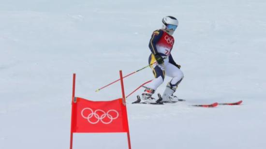 La esquiadora estadounidense - ecuatoriano durante la segunda manga de la prueba de Slalon gigante en Pekín 2022, el 7 de febrero.