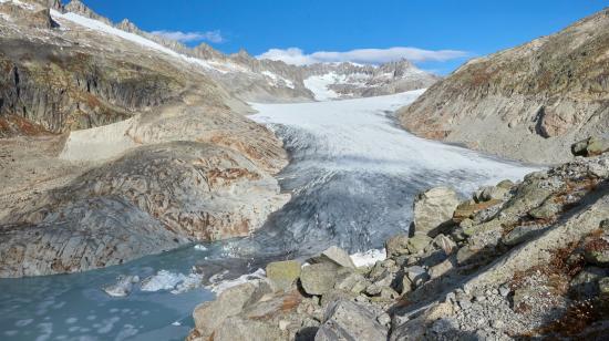 Glaciar del Ródano y la fuente del río Ródano en Obergoms, Suiza, el 25 de octubre, 2021.