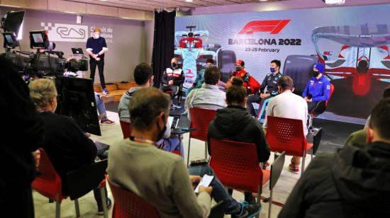 Varios pilotos de Fórmula 1 ofrecen una rueda de prensa este viernes 25 de febrero de 2022, después de las prácticas libres en Montmeló. La F1 anunció que este año no se correrá el GP de Rusia. 